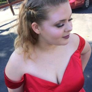 Meet your Posher, Andrea